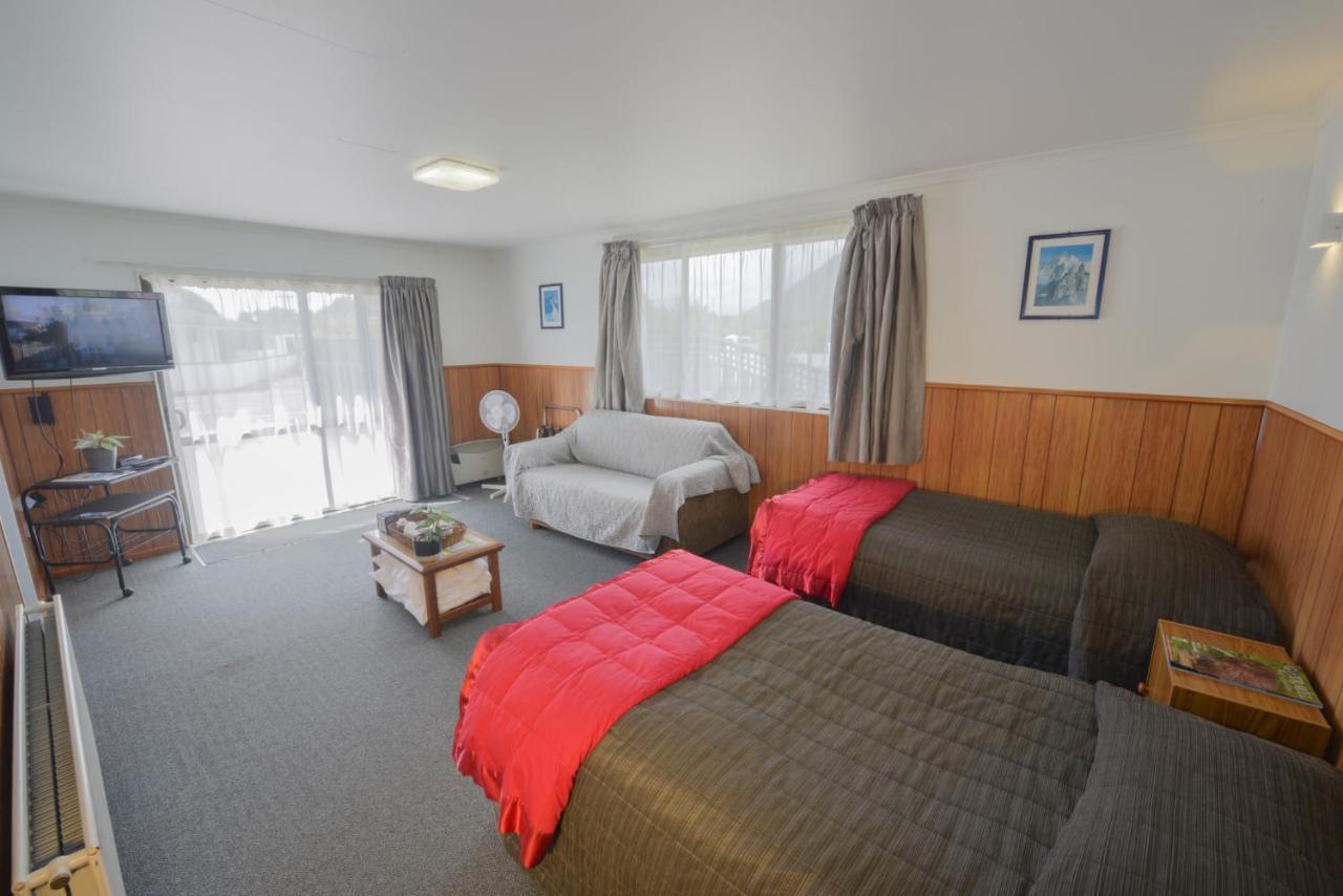 Wilderness Motel Accommodation Haast Exteriör bild