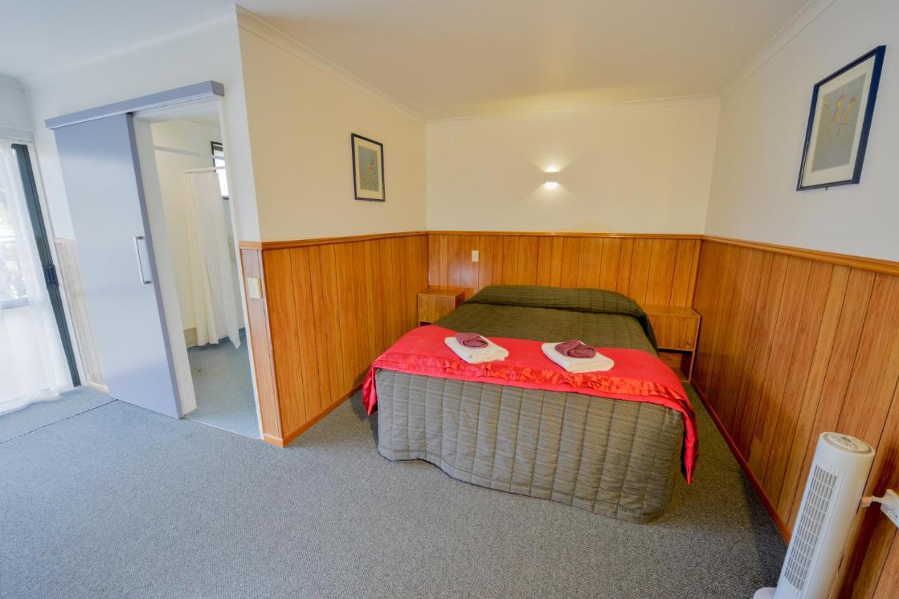 Wilderness Motel Accommodation Haast Exteriör bild