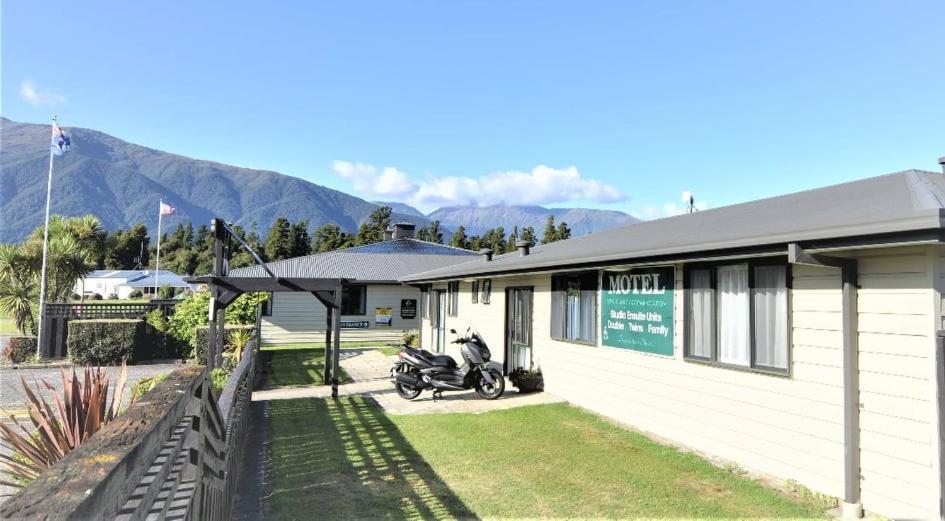Wilderness Motel Accommodation Haast Exteriör bild