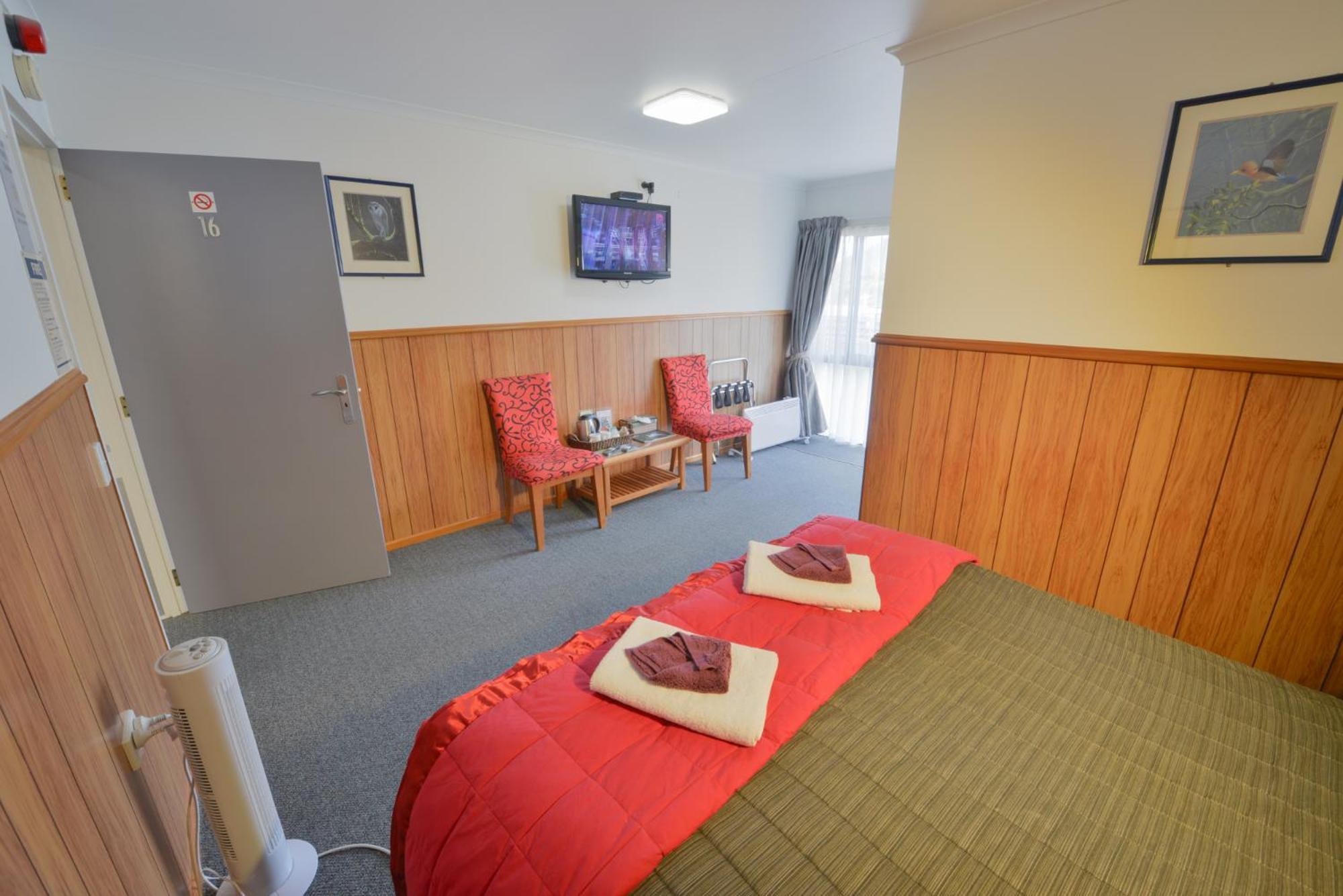 Wilderness Motel Accommodation Haast Exteriör bild