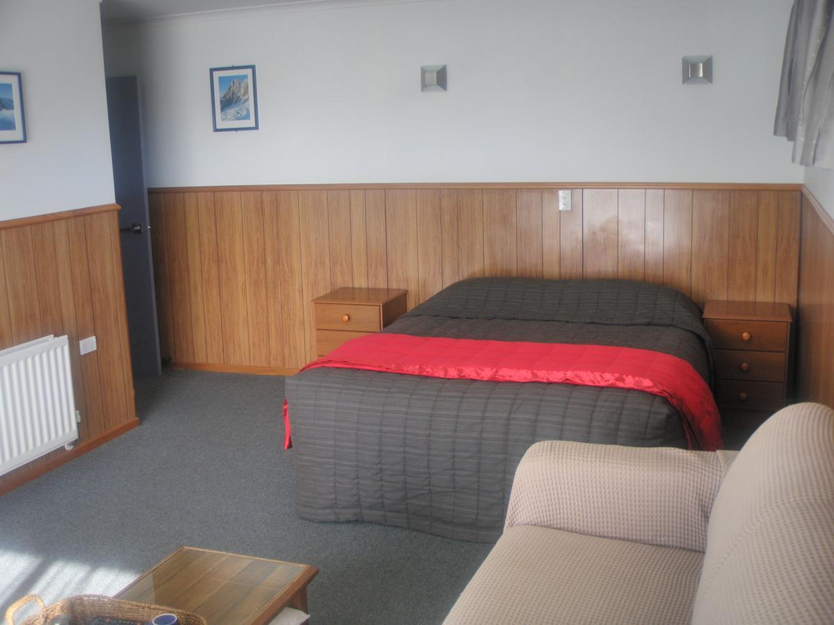 Wilderness Motel Accommodation Haast Exteriör bild